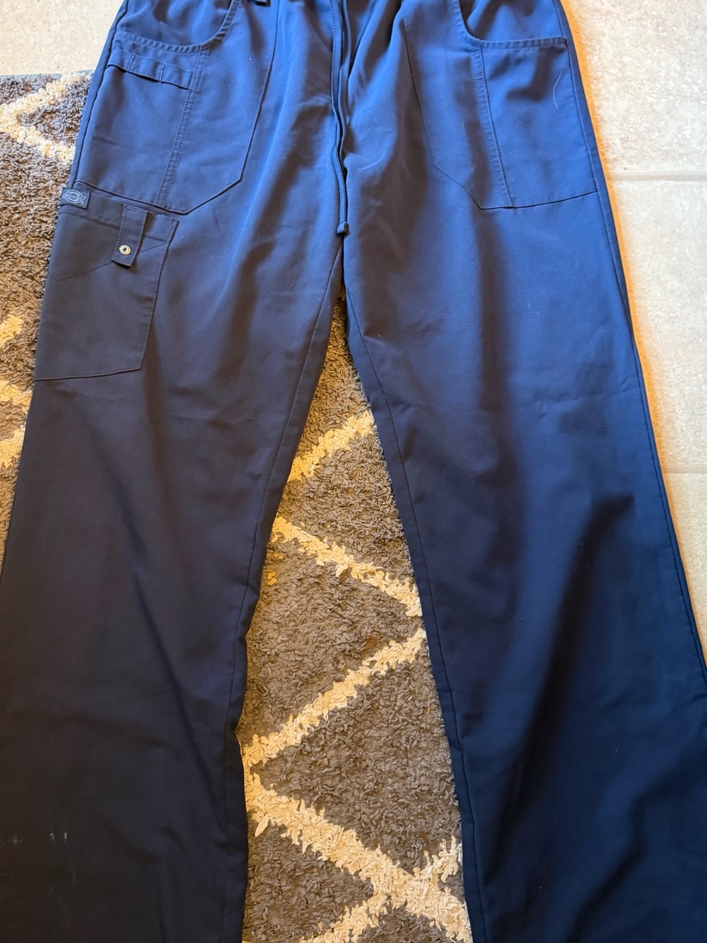 Dickies Navy blue medium nursing scrub Pants!